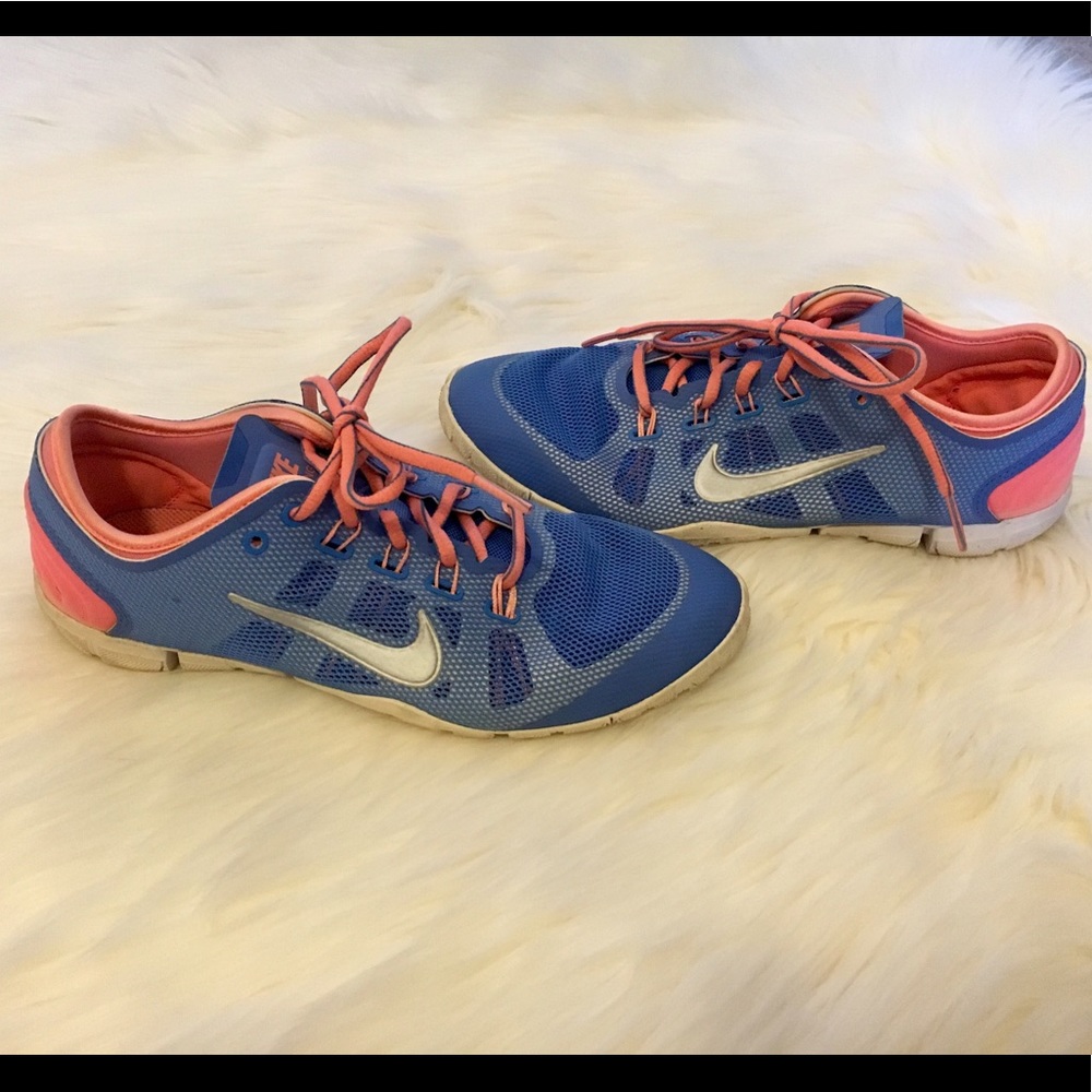 Nike Training Shoes Sneakers 7.5
